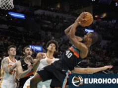 Harrison Barnes: Termina sequência de 364 jogos com 40 pontos. O Spurs venceu o Filadélfia.