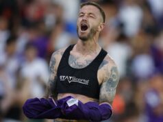 Homem da A-League: Adam Taggart, estrela do Perth Glory, quebra o recorde de gols do clube A-League no empate com o Melbourne City