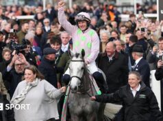 Festival de Cheltenham 2026: Lossiemouth vence a barreira campeã para Willie Mullins