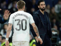 O documento repete o mesmo padrão