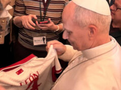 Recebe a camisa do P Leon… 14