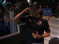 Daugunu olhou para Henry