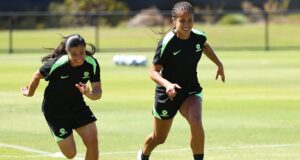 Como chutar a bola contra a parede (e Como) ressuscitou o herói cult dos Matildas