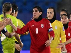 Irã diz que capitã da seleção feminina de futebol rejeitou oferta de asilo australiana