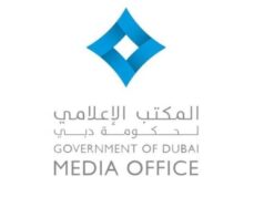 Dubai é seguro e opera em plena capacidade. As orientações de precaução visam a sua segurança