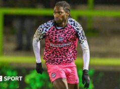 Forest Green Rovers: A defensora Jilly Boyabo dá à luz seu primeiro filho.