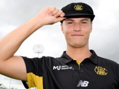 SHEFFIELD SHIELD: O lançador rápido Albert Esterheysen fez sua estreia no confronto de WA com Queensland