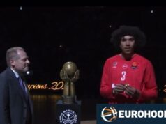 Ward: Paris dá a ele o anel do campeonato francês (vídeo)