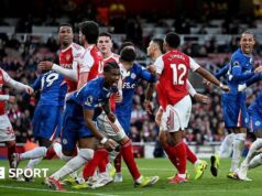 A Premier League pode aprender com a resposta de Kidderminster ao caos dos escanteios?