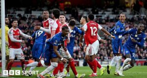 A Premier League pode aprender com a resposta de Kidderminster ao caos dos escanteios?