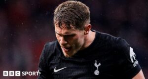 Tottenham: Mickey van de Ven diz que clube está em ‘cenário apocalíptico’ e sofrendo ‘golpe após golpe’
