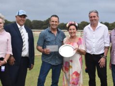 Governante caprichoso de Roy Rogers reivindica pulseira feminina de US $ 40.000 na corrida do dia feminino do Albany Racing Club