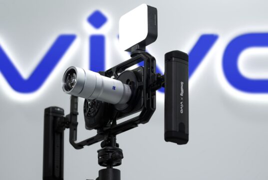 O Vivo ostenta o telefone com câmera mais poderoso de todos os tempos, com um acessório de lente telefoto de 400 mm, mas isso é apenas um truque?