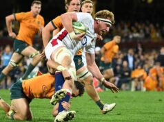 Depois de nove conversões fracassadas, a Inglaterra fez uma para a França