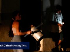 Manifestantes em Cuba invadem o escritório do Partido Comunista em meio à fúria do apagão.