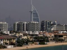 “Oh meu Deus!”: Influenciadores em Dubai ficam chocados com os ataques iranianos