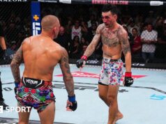 UFC 326: Max Holloway diz que treinadores não gostam de apontar para baixo, mas isso o faz se sentir ‘vivo’