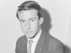 O pioneiro da mídia de futebol, Alan East, será incluído no WA Football Hall of Fame