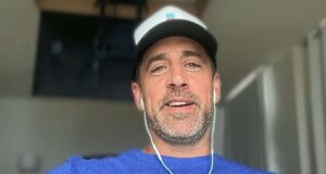 Aaron Rodgers diz que ainda está em forma aos 42 anos, então sua esposa misteriosa ‘continuará tentando me foder’