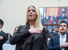 Cinco republicanos votaram pela intimação de Pam. Bondi nos arquivos de Epstein: lista completa