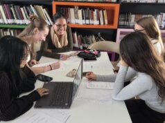 O benefício de toda a Grã-Bretanha é expandir as oportunidades de inglês para estudantes florentinos