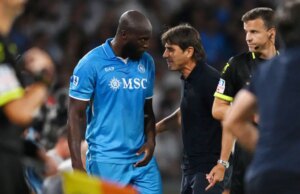 O representante de Romelu Lukaku conversou com o Napoli para restaurar a paz entre as partes