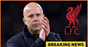 O Liverpool poderá em breve tomar uma decisão sobre o futuro de Arne Slot