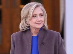 O vídeo mostra Hillary Clinton gritando com o Partido Republicano sobre fotos não autorizadas de Boebert durante o depoimento de Epstein.