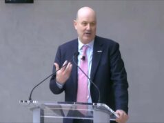 Em Nova York, Federico Sturzenger tem como alvo os sindicatos, os empresários e o kirchnerismo. POLÍTICA El Intransigente.