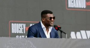 Francis Ngannou-Rico Verhoeven foi descoberto antes da próxima luta.