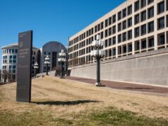 EUA criam 178 mil empregos em março; emprego no cinema e na música diminui