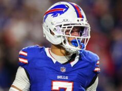 Bills-Raiders concordou em negociar pelo All-Pro Defender dias antes da agência gratuita