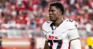 Ricka Jackson diz ao tribunal James Pierce Jr.