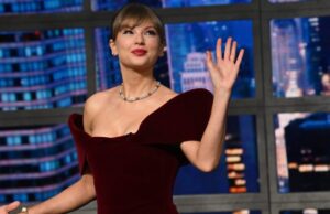 Taylor Swift aparece no iHeartRadio Music Awards