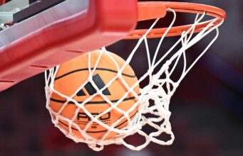 Como assistir Northern Iowa x UIC: transmissão ao vivo do MVC Tournament College Basketball Championship, canais de TV