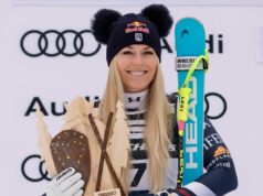 Lindsey Vonn mostra perna enfaixada durante treino de reabilitação
