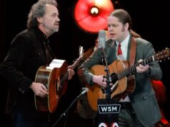 Billy Strings e Dan Tyminski cantam “O Death” no show “O Brother”