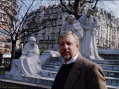 Dan Simmons está morto, então é hora de ler “Hyperion”.