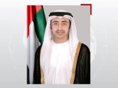 Abdullah bin Zayed discute desenvolvimentos com vários funcionários e ministros das Relações Exteriores