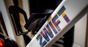 A promoção de primavera da Zwift traz o Zwift Ride e o Wahoo Kickr Core 2 aos preços mais baixos de todos os tempos.