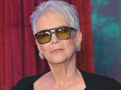 Jamie Lee Curtis, 67, fica deslumbrante em lingerie preta rendada: fotos
