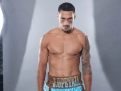 Jai Opatija e Brandon Glanton fazem os pesos.