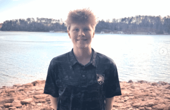 Cavaleiros Negros do Exército bloqueiam 2027 Verbal de Kohlston Katz da SwimAtlanta