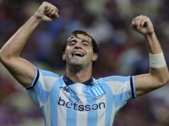 No Racing, o desconforto de Santiago Sosa é preocupante, pois ele cobra melhoria de contrato de Diego Milito