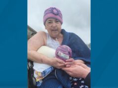 Tesouro de vidro transparente na praia cria momento de esperança para pacientes com câncer na costa do Oregon