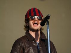 Joe Carey, do Dio, conquista o SHOW El Intransigente de Buenos Aires