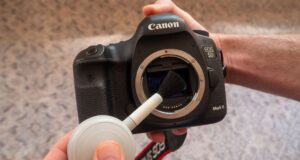 Aprenda a limpar o sensor da câmera em casa