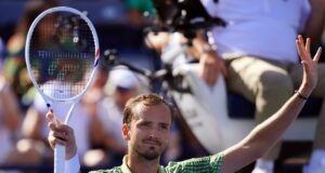 Medvedev e Rune ficaram presos em Dubai e Doha devido aos atentados no Oriente Médio