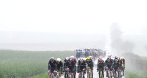 Acidentes, ventos fortes e chuva causam carnificina em Paris-Nice – GC completo e danos físicos após dia extra