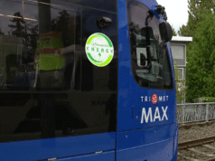 Várias linhas MAX foram atrasadas devido à atividade policial em East Portland.